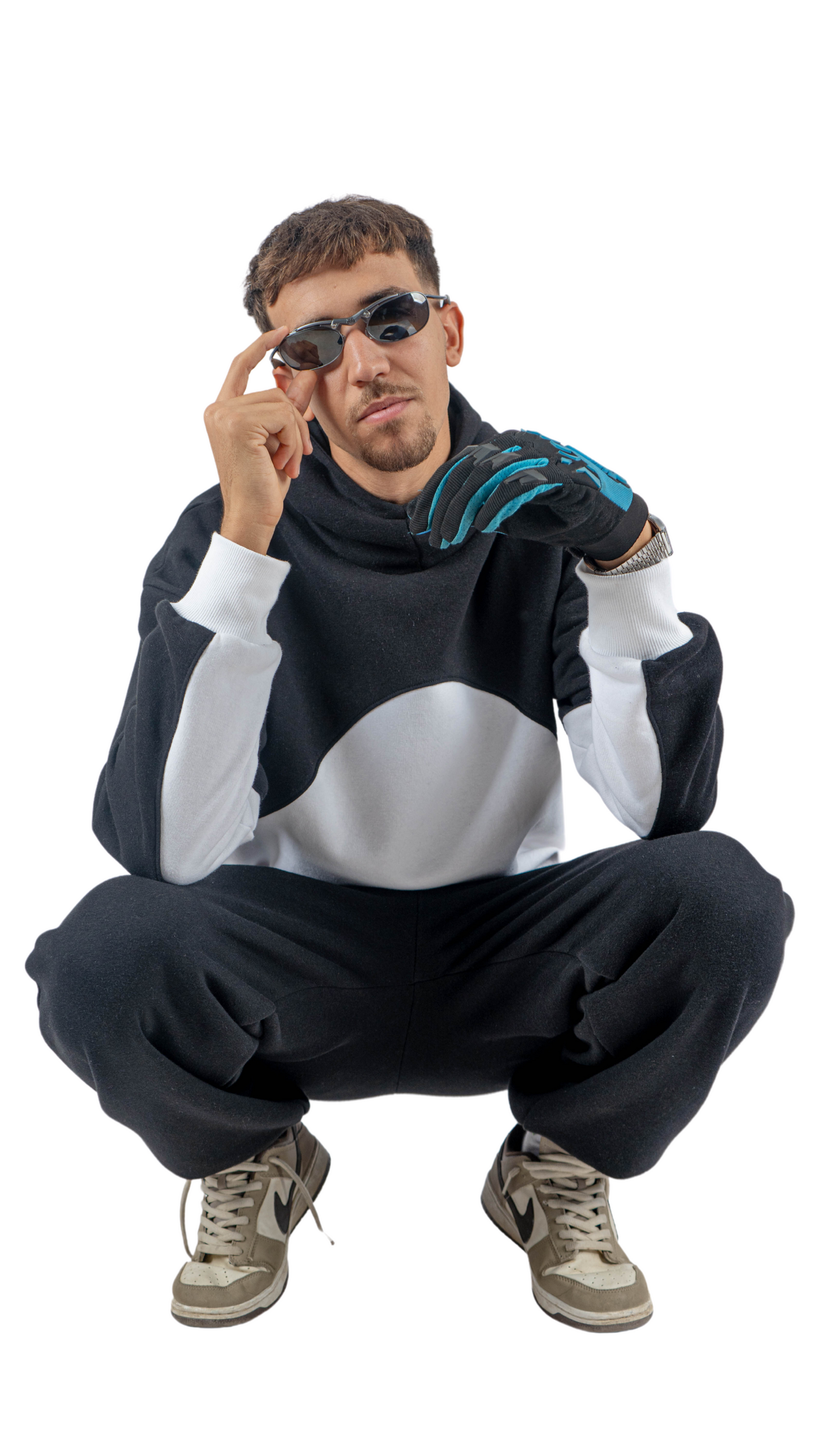 001 hoodie black in white