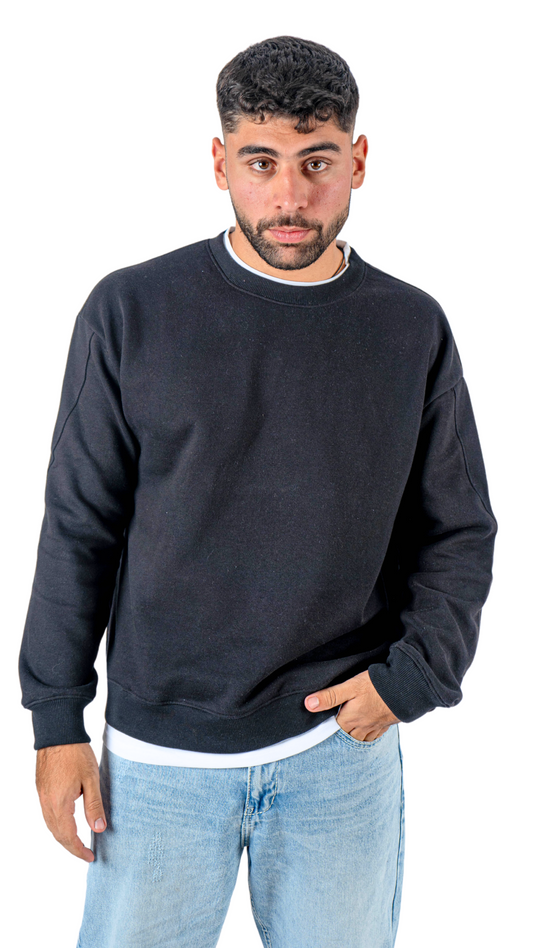Basic sweatshirt with white t-shirt