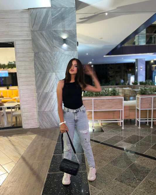 low crop top -black