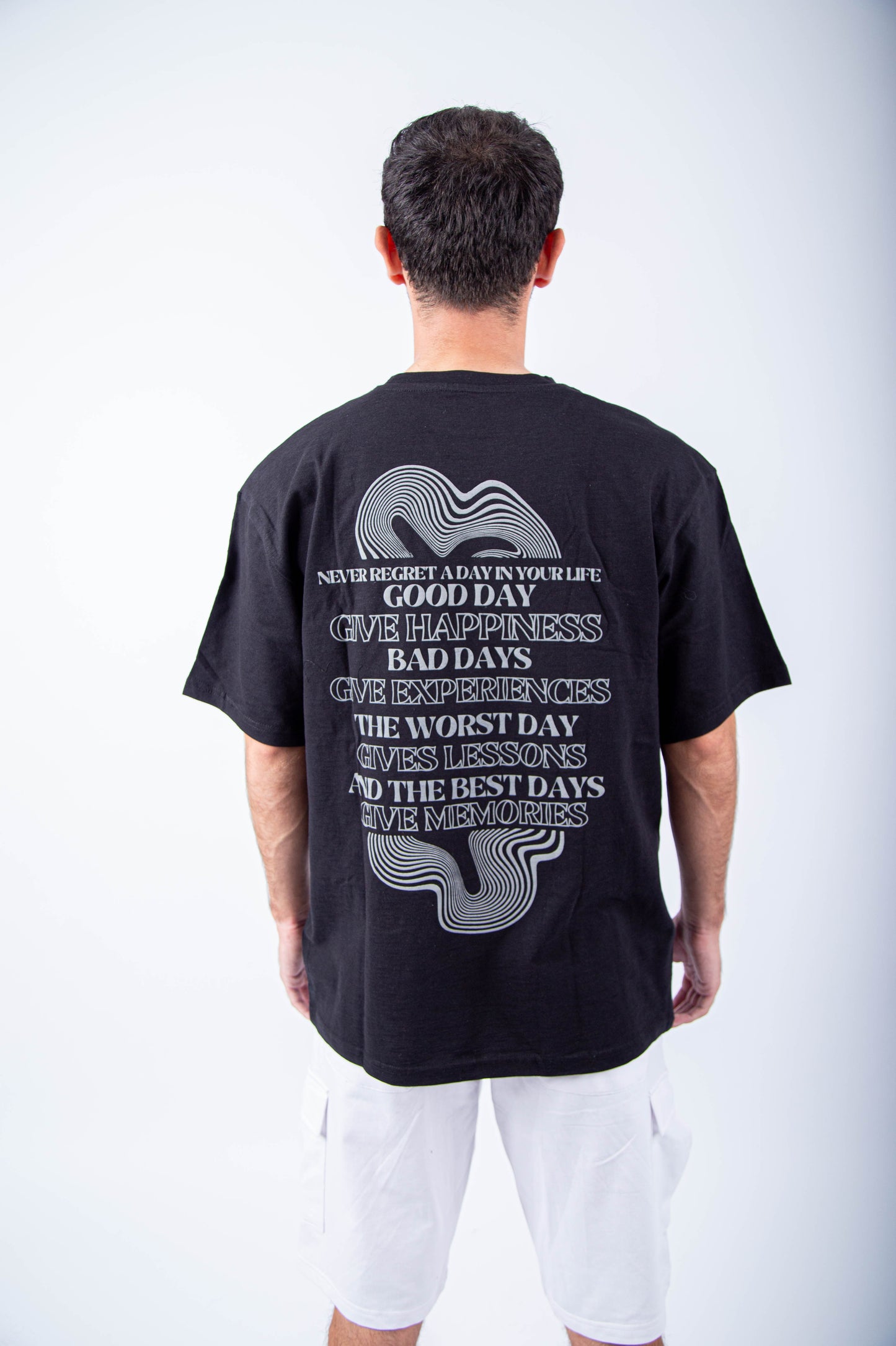 Never regret a day in your life T-shirt - black