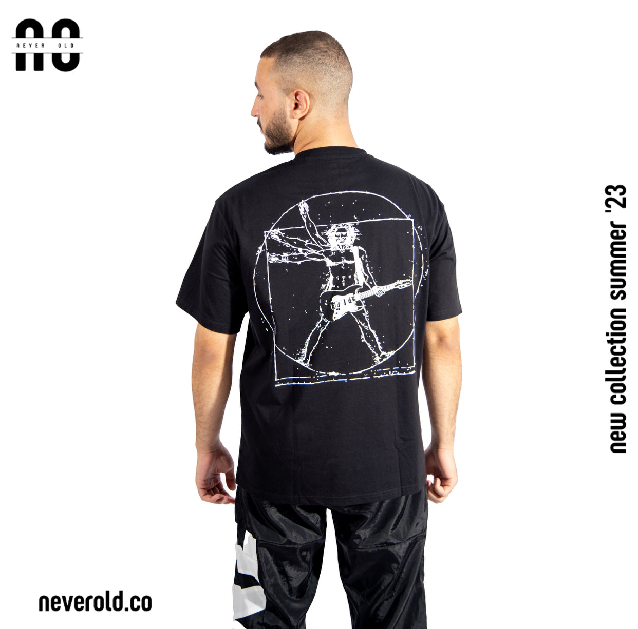 Never old T-shirt - black