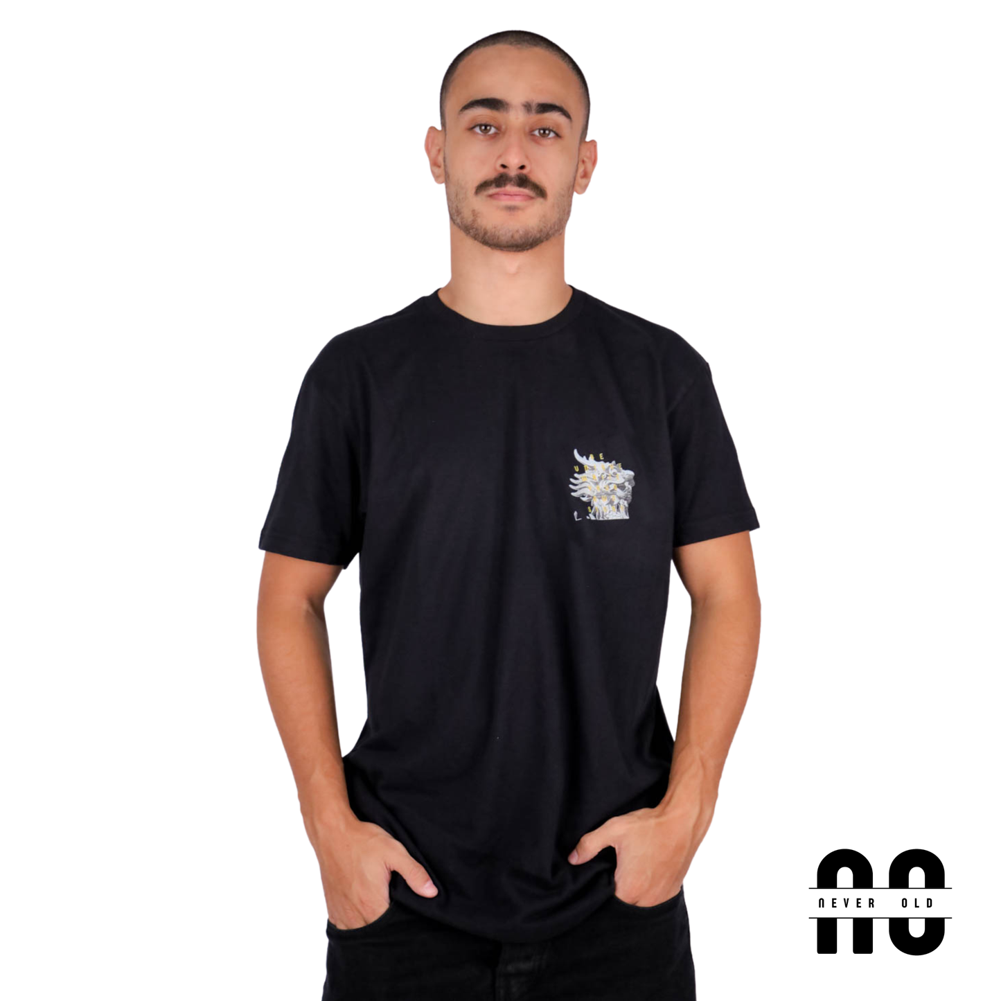 BE UNIQUE Printed Round Nick T-shirt - Black